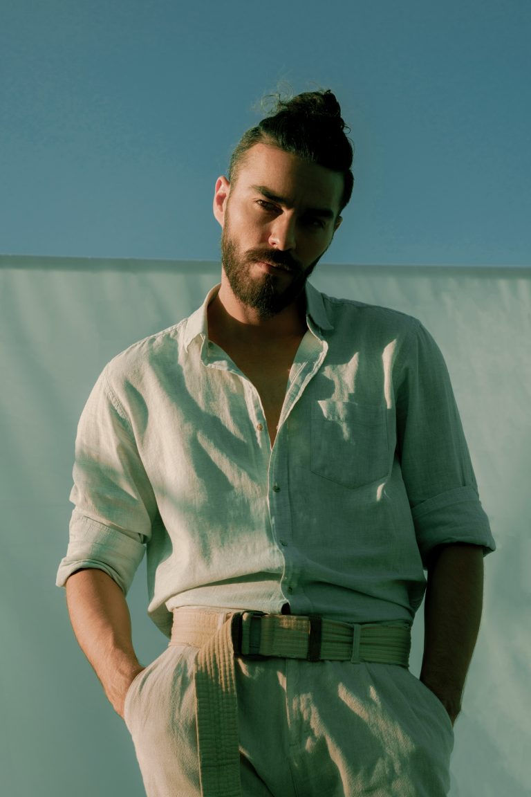Las camisas para hombre que nos mantienen frescos este verano