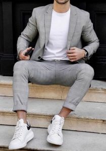traje