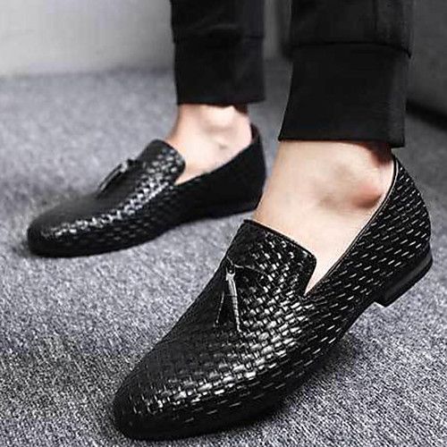 Todo sobre ese tacón: correas, stilettos y sandalias