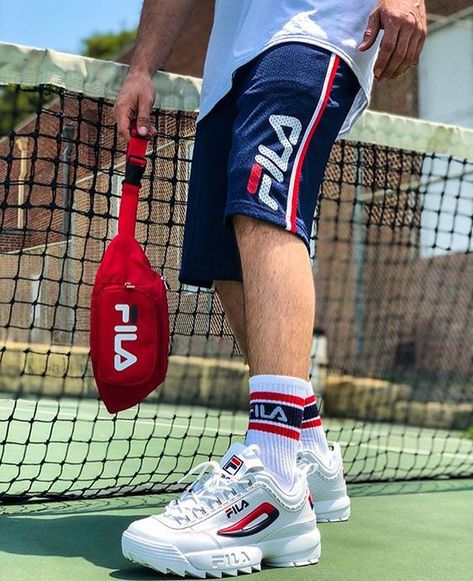 Los accesorios que debes tener si juegas tenis